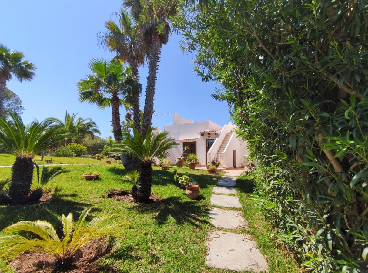 La Rosa Sul Mare Aparthotel Syracuse Exterior photo