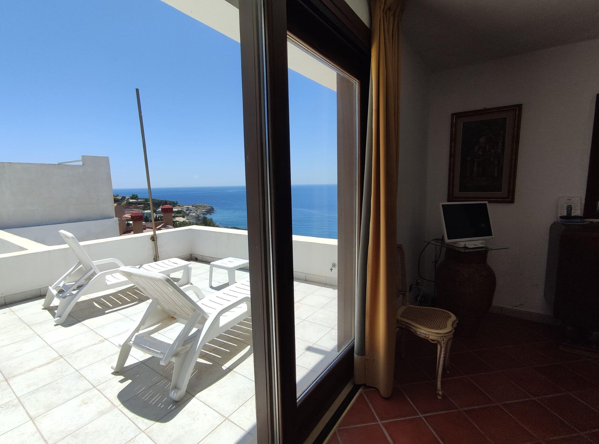 La Rosa Sul Mare Aparthotel Syracuse Exterior photo