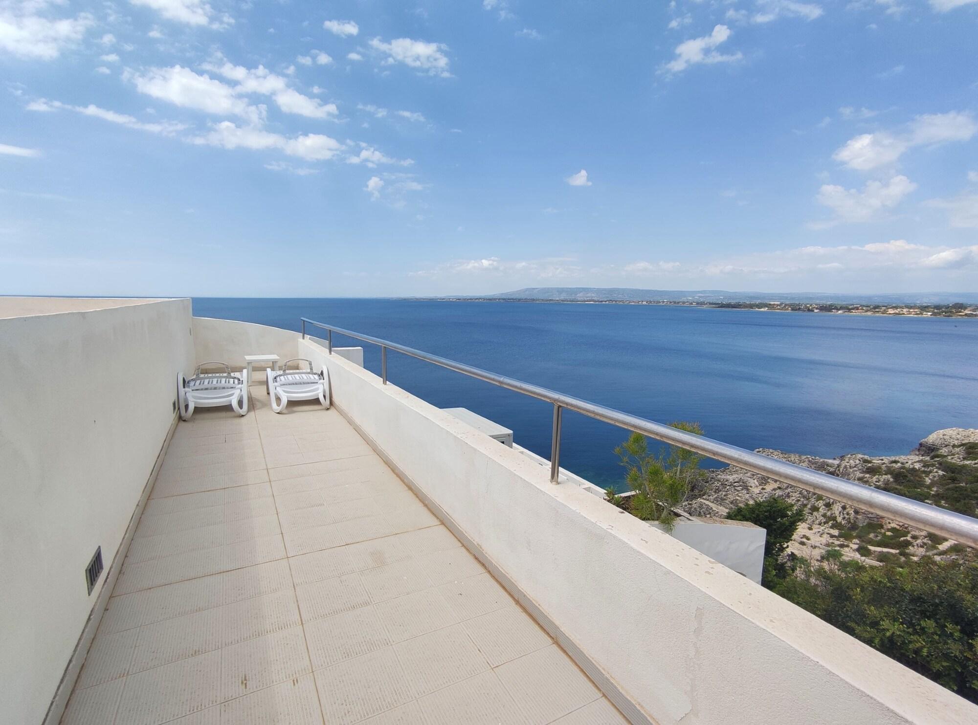 La Rosa Sul Mare Aparthotel Syracuse Exterior photo