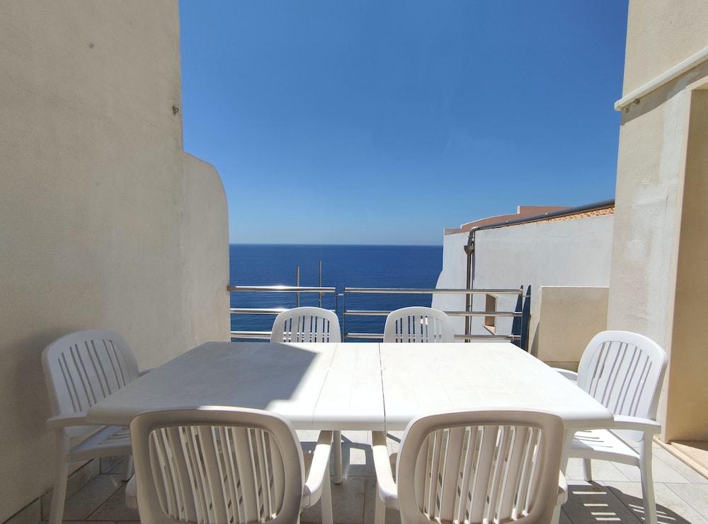 La Rosa Sul Mare Aparthotel Syracuse Exterior photo